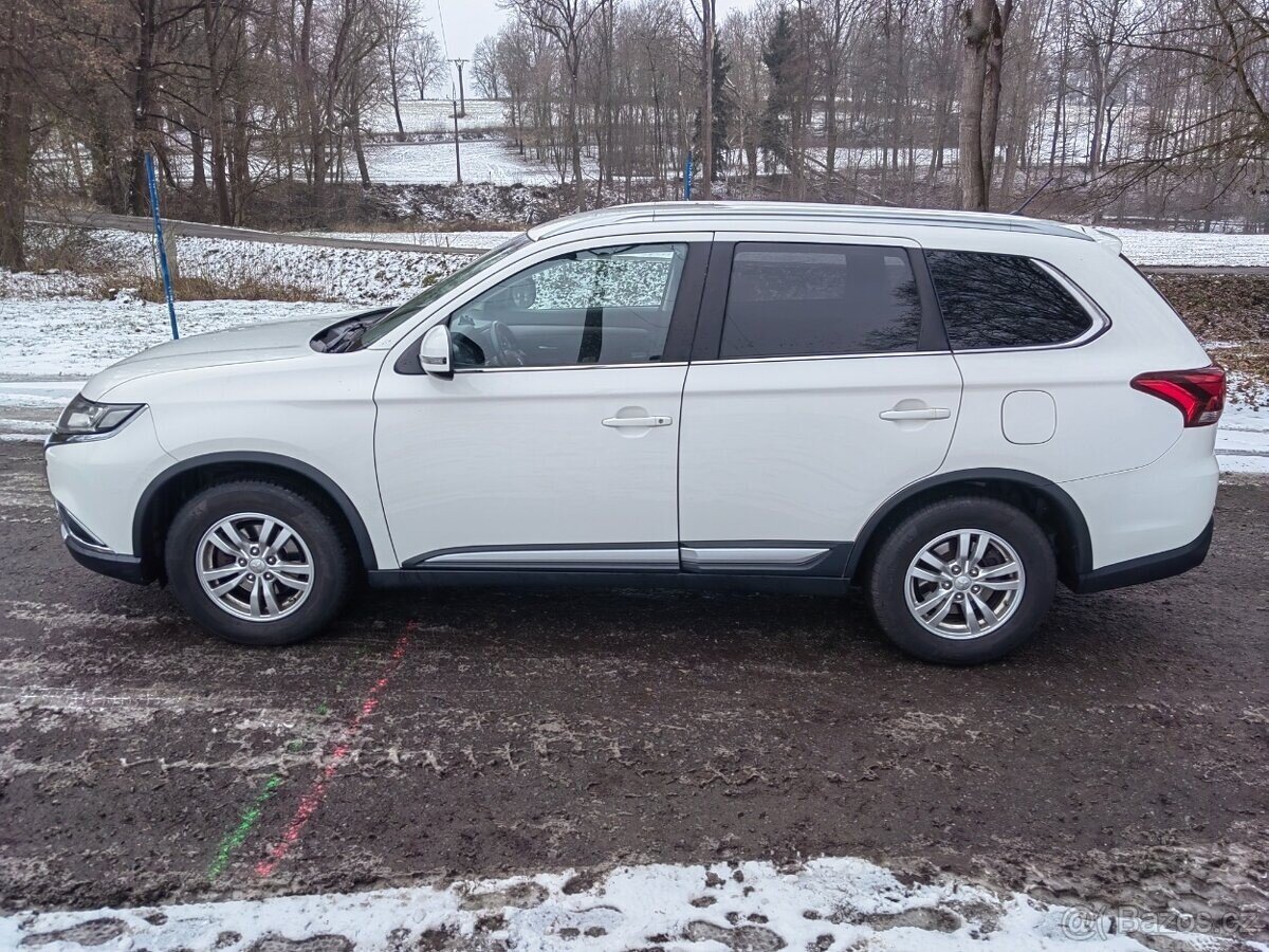 Mitsubishi Outlander SUV 0,0 0