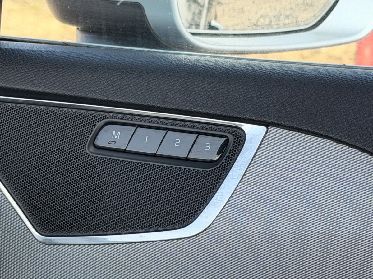 Volvo XC90 SUV / Terénní 2,0 l 173 kw