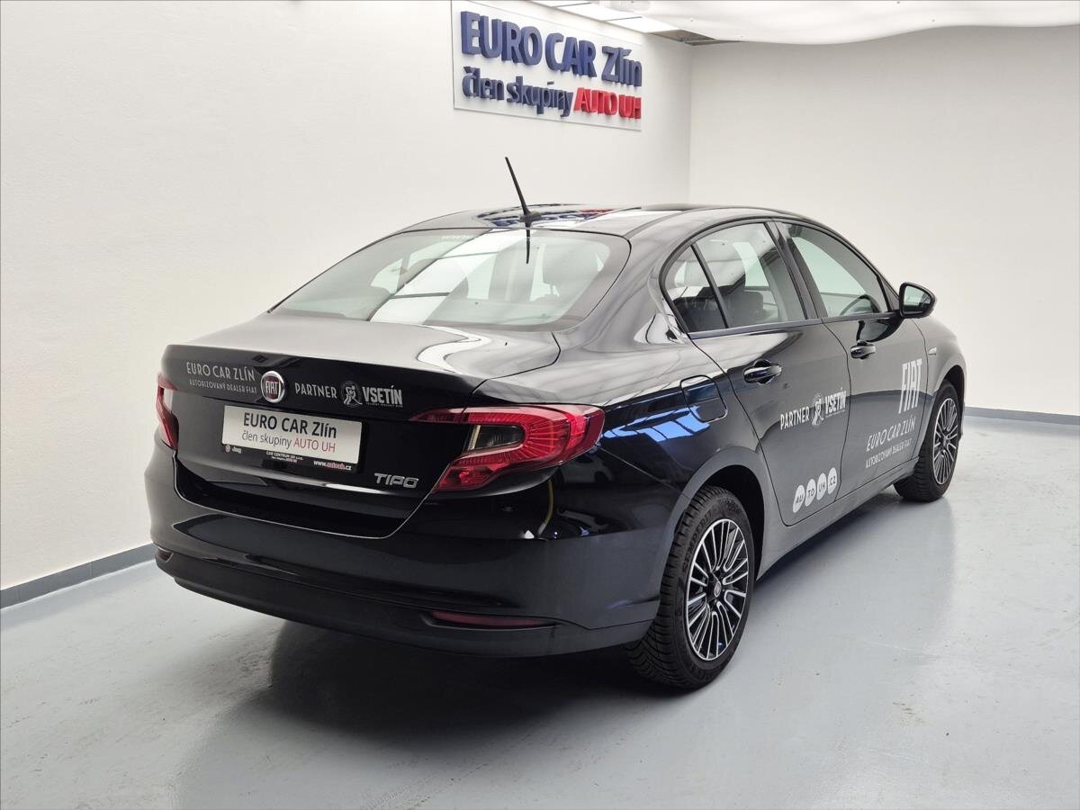 Fiat Tipo Sedan / Limuzína 999,0 73 kw