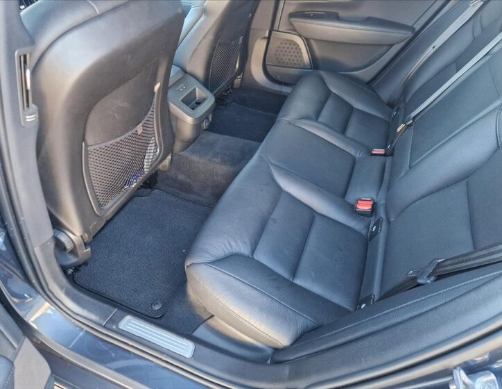 Volvo V90 Kombi 2,0 l 145 kw