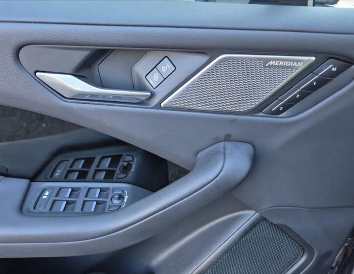 Jaguar I-Pace Liftback 0,0 294 kw