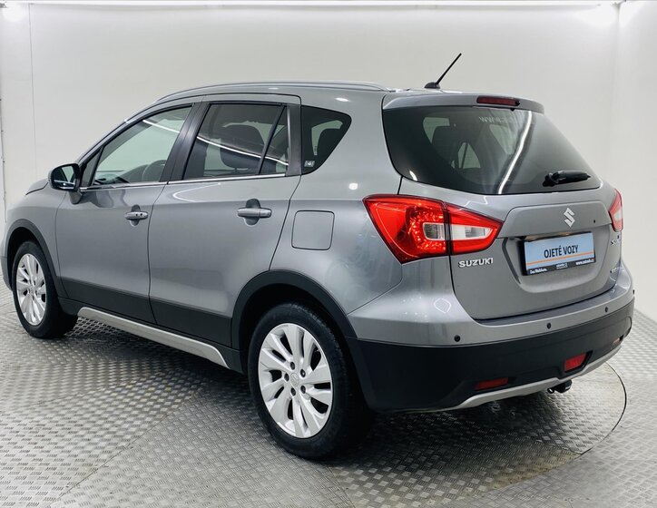 Suzuki SX4 S-Cross 22