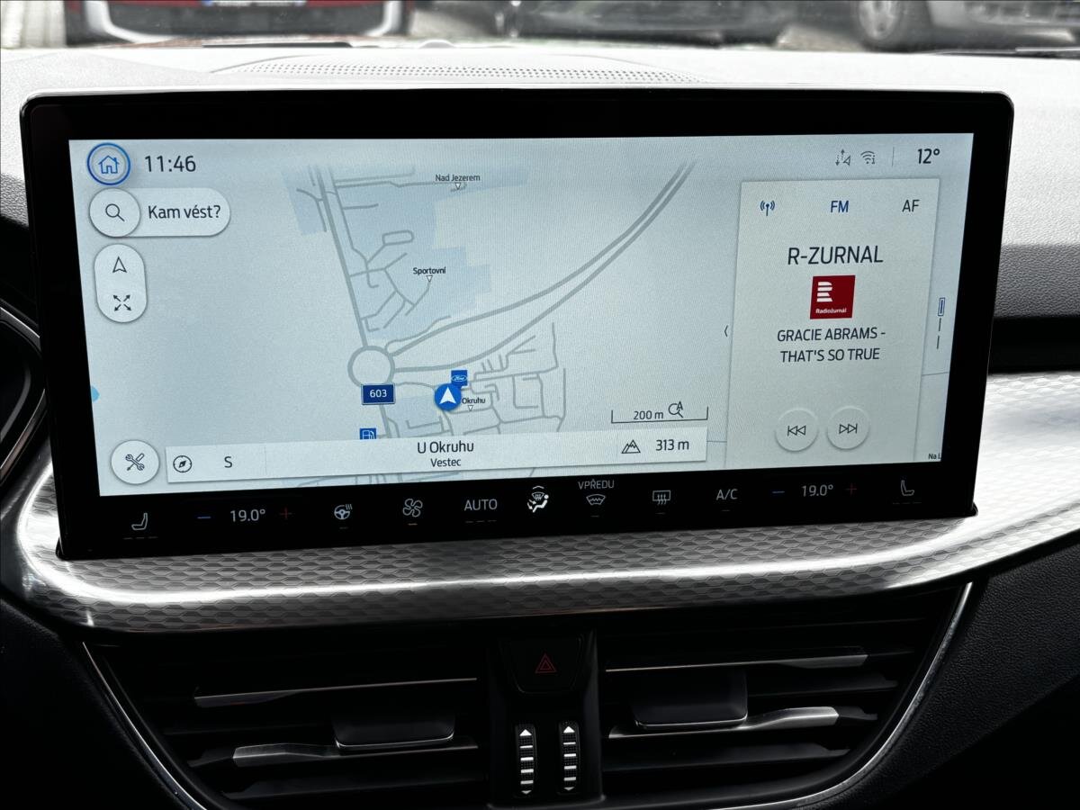 Ford Kuga SUV / Terénní 1,5 l 137 kw