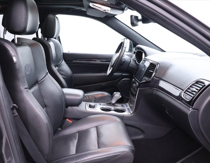 Jeep Grand Cherokee 15