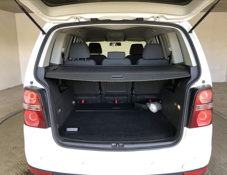 Volkswagen Touran 13