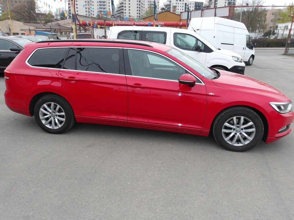 Volkswagen Passat Kombi 1,6 l 88 kw