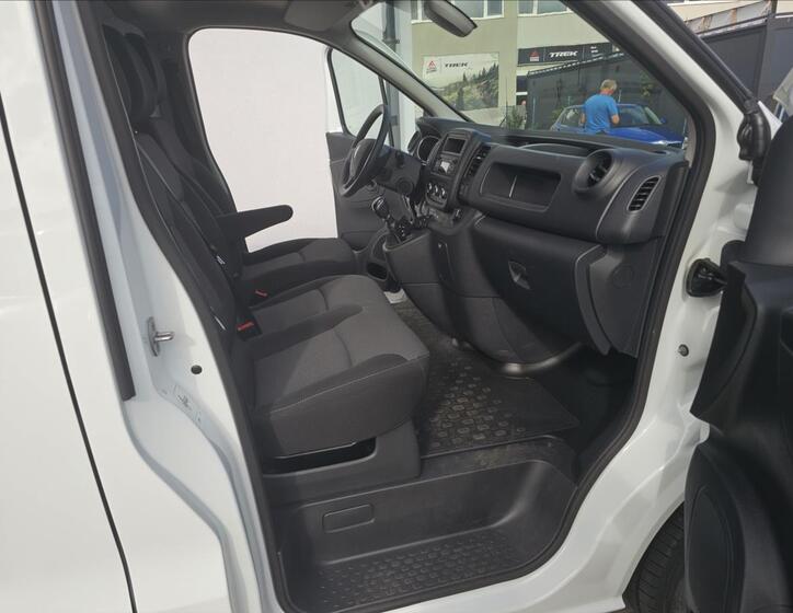 Renault Trafic 25