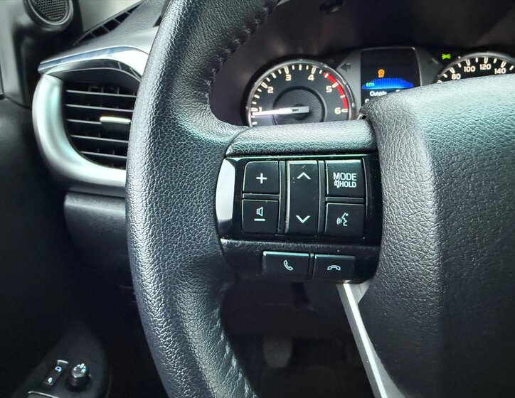 Toyota Hilux Pick-up 2,4 l 110 kw