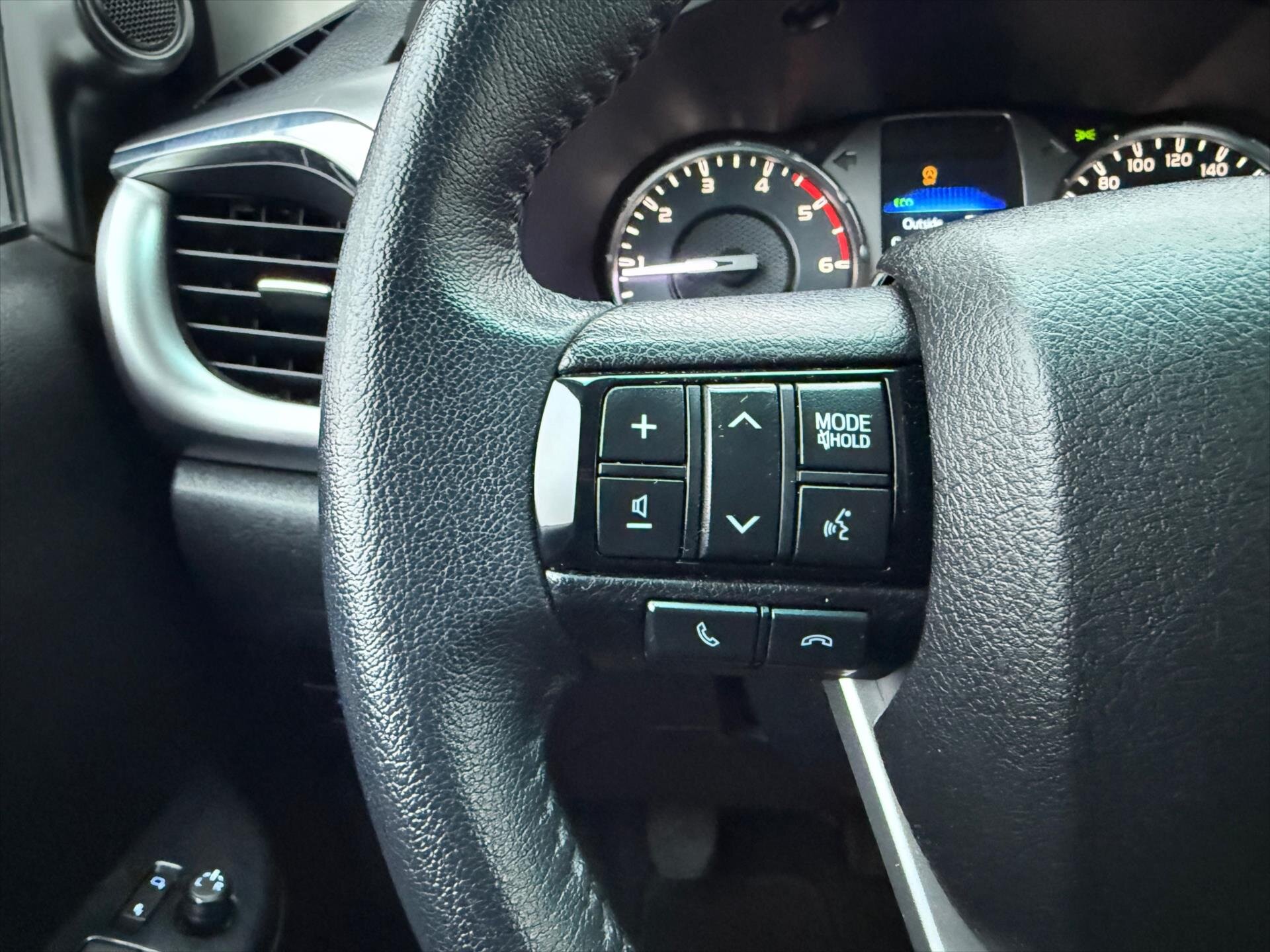 Toyota Hilux Pick-up 2,4 l 110 kw