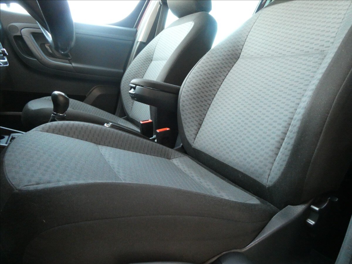 Škoda Roomster Kombi 1,2 l 63 kw