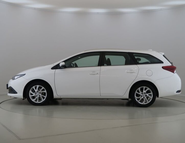 Toyota Auris Kombi 1,6 l 97 kw