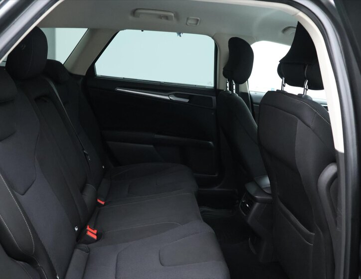 Ford Mondeo Kombi 2,0 l 110 kw