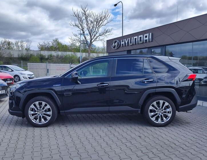 Toyota RAV4 SUV / Terénní 2,5 l 163 kw