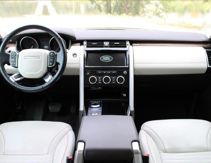 Land Rover Discovery 24