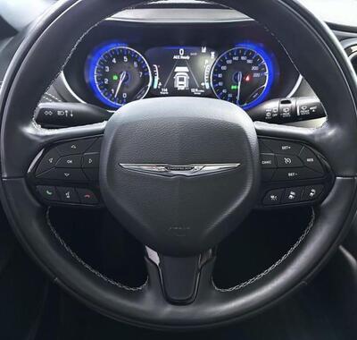 Chrysler Pacifica 23