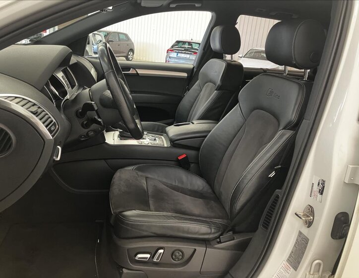 Audi Q7 SUV / Terénní 3,0 l 180 kw