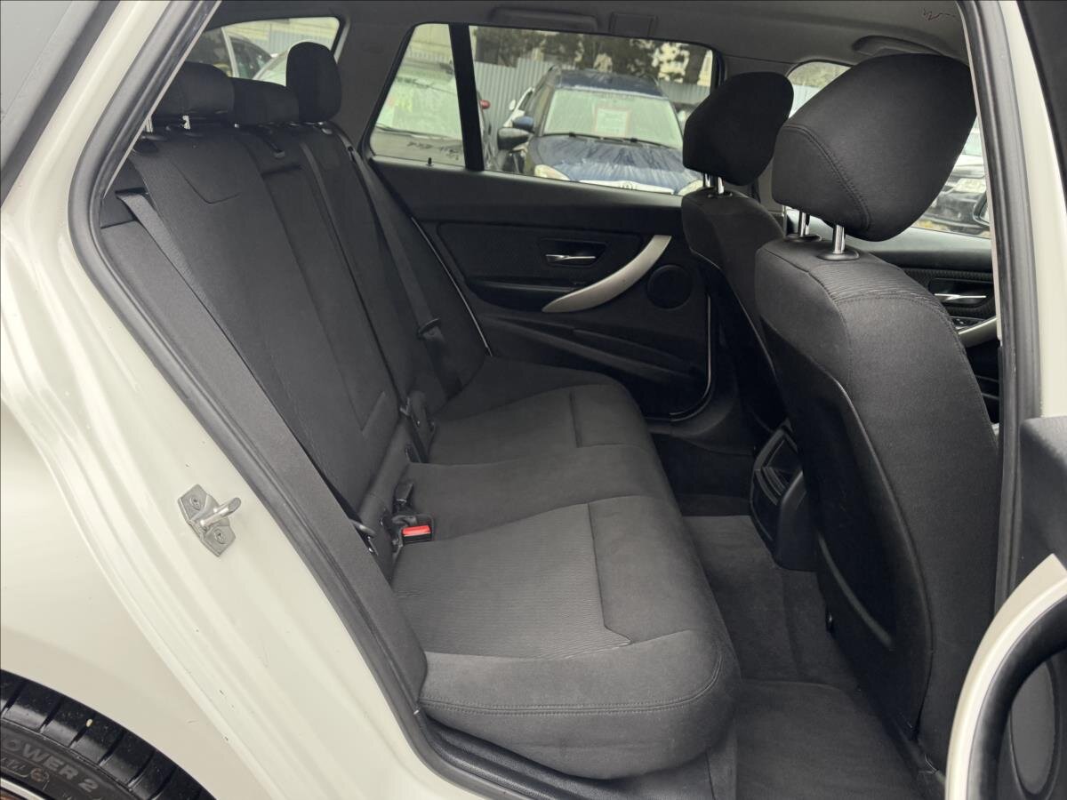 BMW Řada 3 Kombi 2,0 l 105 kw