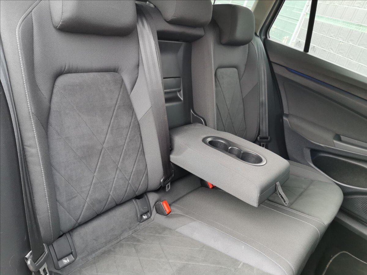 Volkswagen Golf Kombi 2,0 l 110 kw