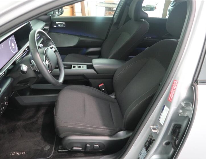 Hyundai Ioniq 6 Sedan / Limuzína 0,0 239 kw