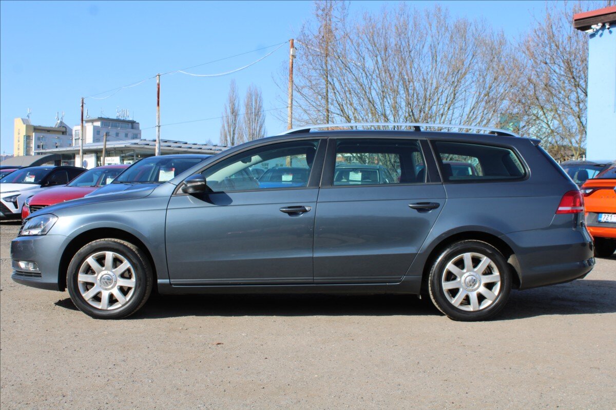 Volkswagen Passat Kombi 1,6 l 77 kw