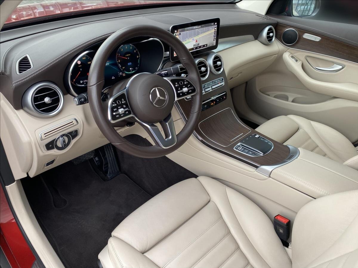 Mercedes-Benz GLC SUV 2,0 l 143 kw
