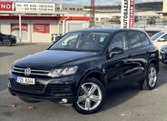 Volkswagen Touareg 1