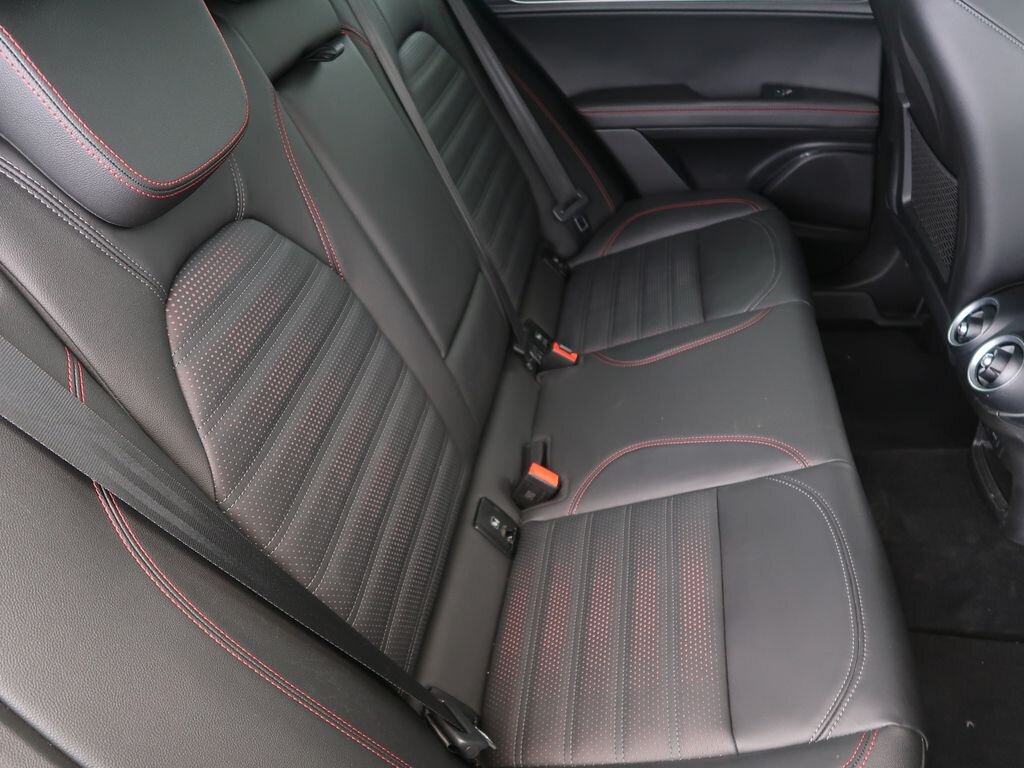 Alfa Romeo Stelvio SUV / Terénní 2,0 l 206 kw