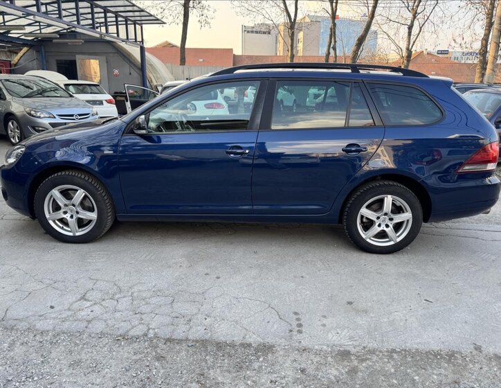 Volkswagen Golf Kombi 1,6 l 77 kw