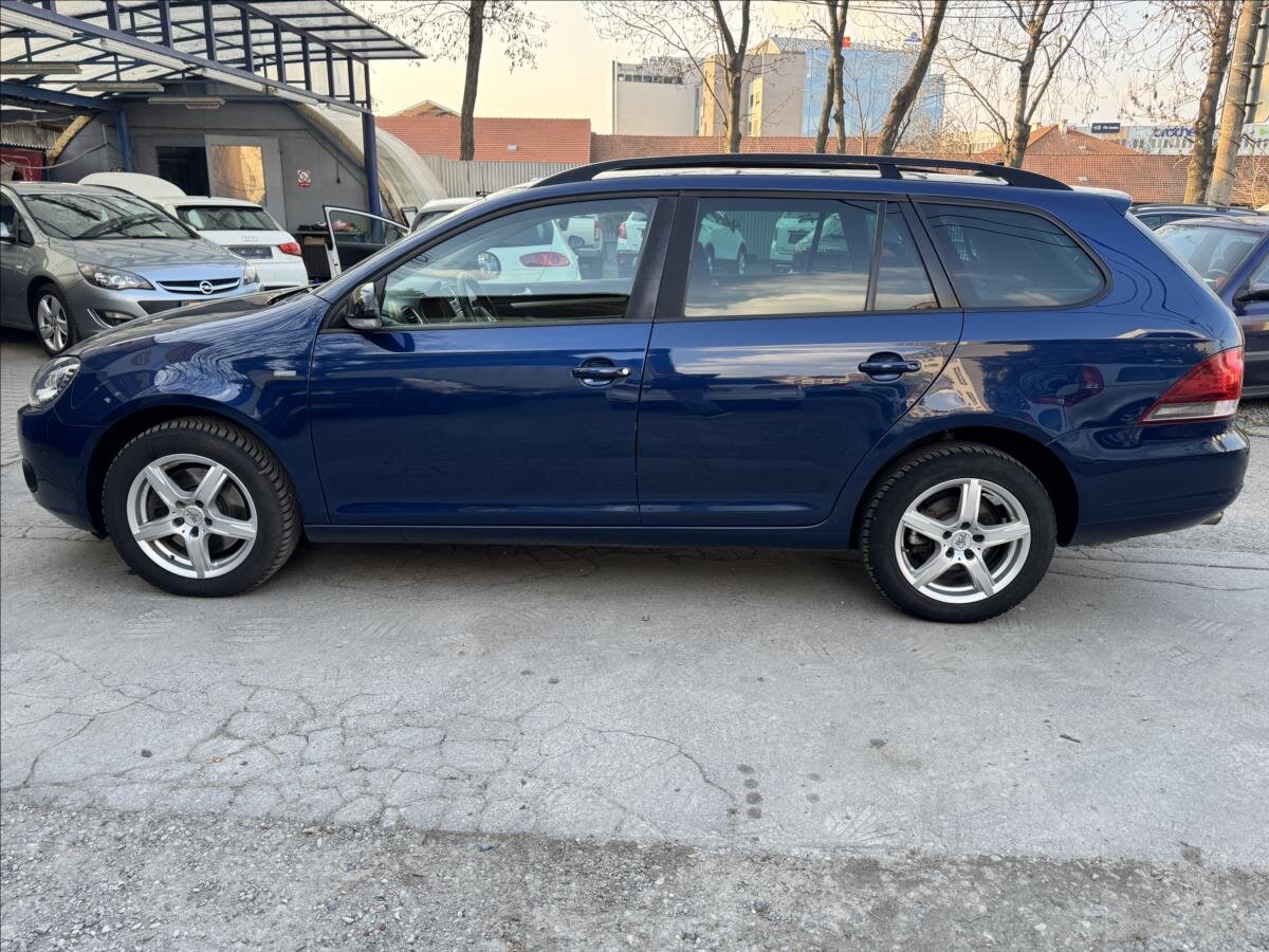 Volkswagen Golf Kombi 1,6 l 77 kw