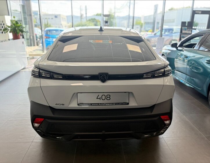 Peugeot 408 3
