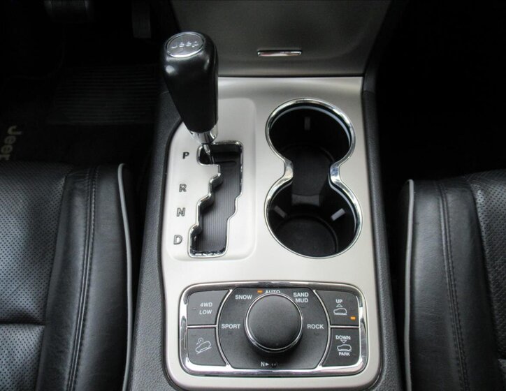 Jeep Grand Cherokee 11