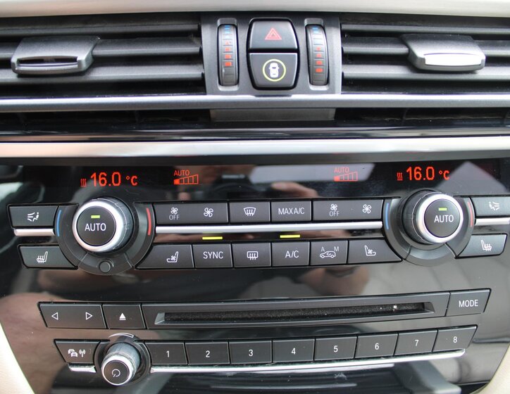 BMW X5 SUV / Terénní 3,0 l 225 kw