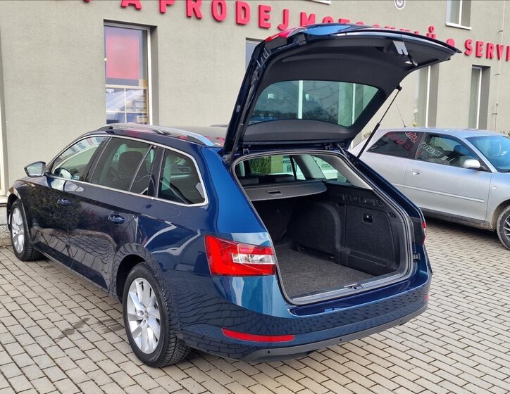 Škoda Superb Kombi 2,0 l 147 kw