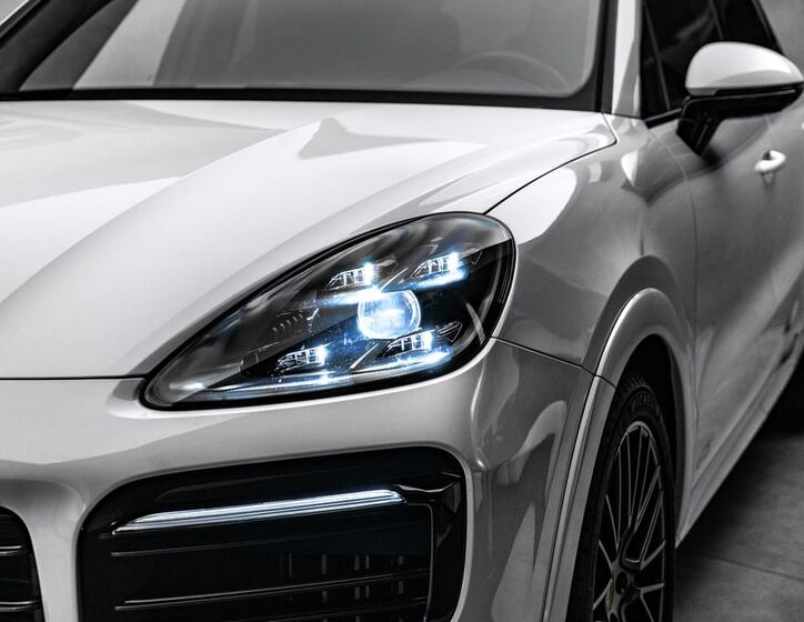 Porsche Cayenne SUV 4,0 l 338 kw
