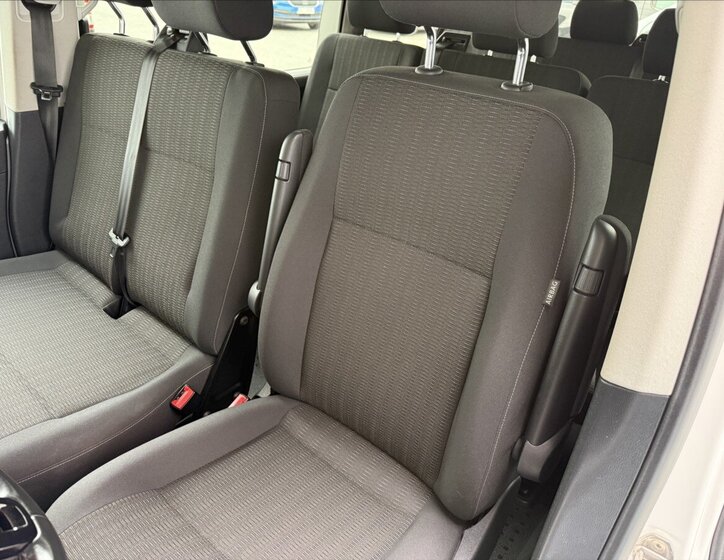 Volkswagen Caravelle MPV 2,0 l 110 kw