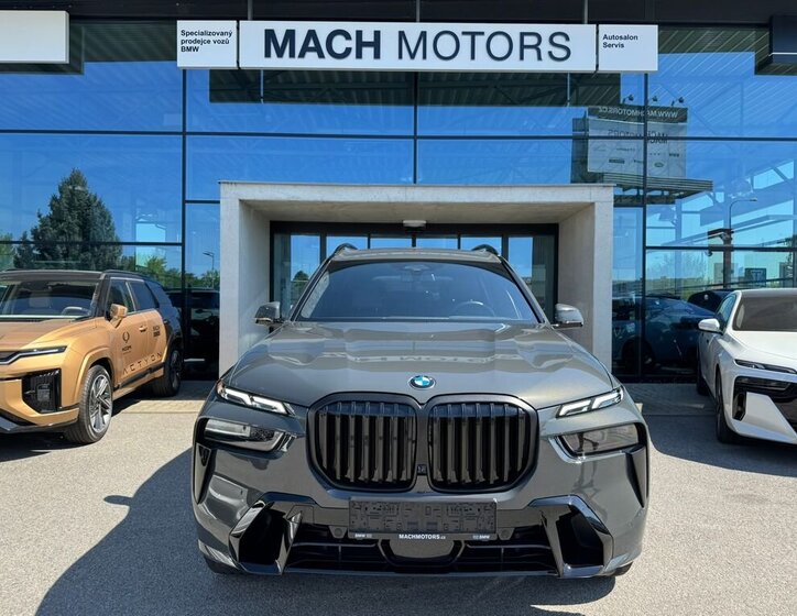 BMW X7 SUV / Terénní 3,0 l 250 kw
