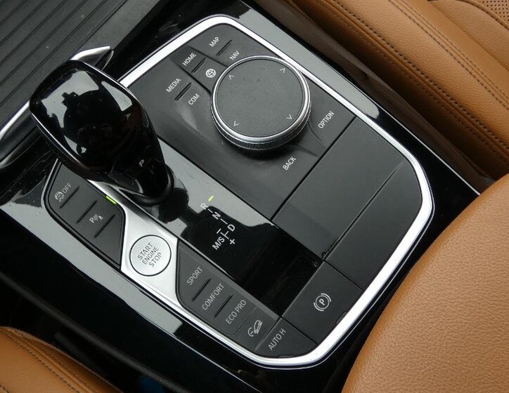 BMW X3 SUV / Terénní 2,0 l 140 kw