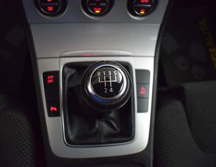 Volkswagen Passat Kombi 2,0 l 81 kw