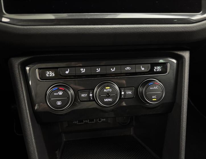 Volkswagen Tiguan 24