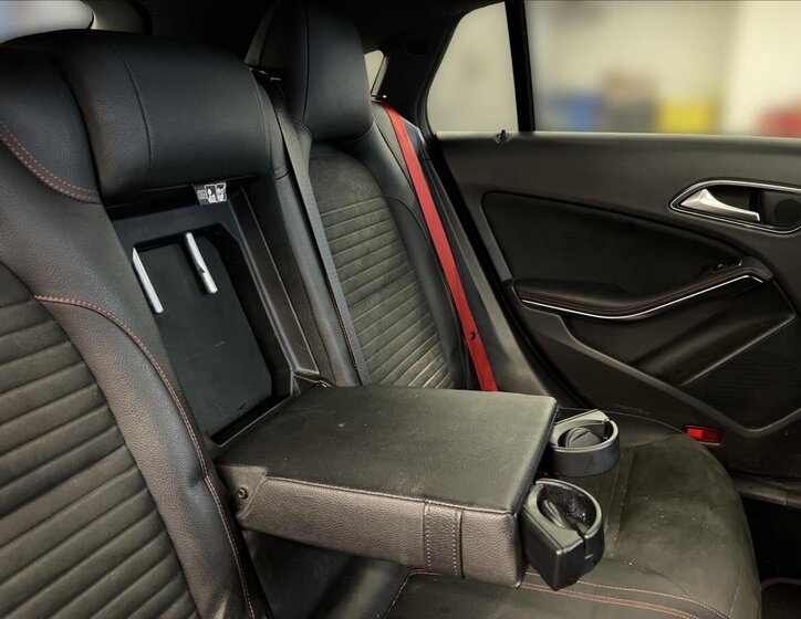 Mercedes-Benz CLA 21