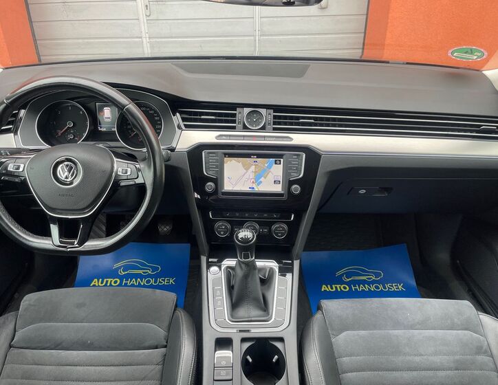 Volkswagen Passat 12