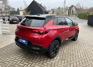 Opel Grandland SUV 1,2 l 96 kw