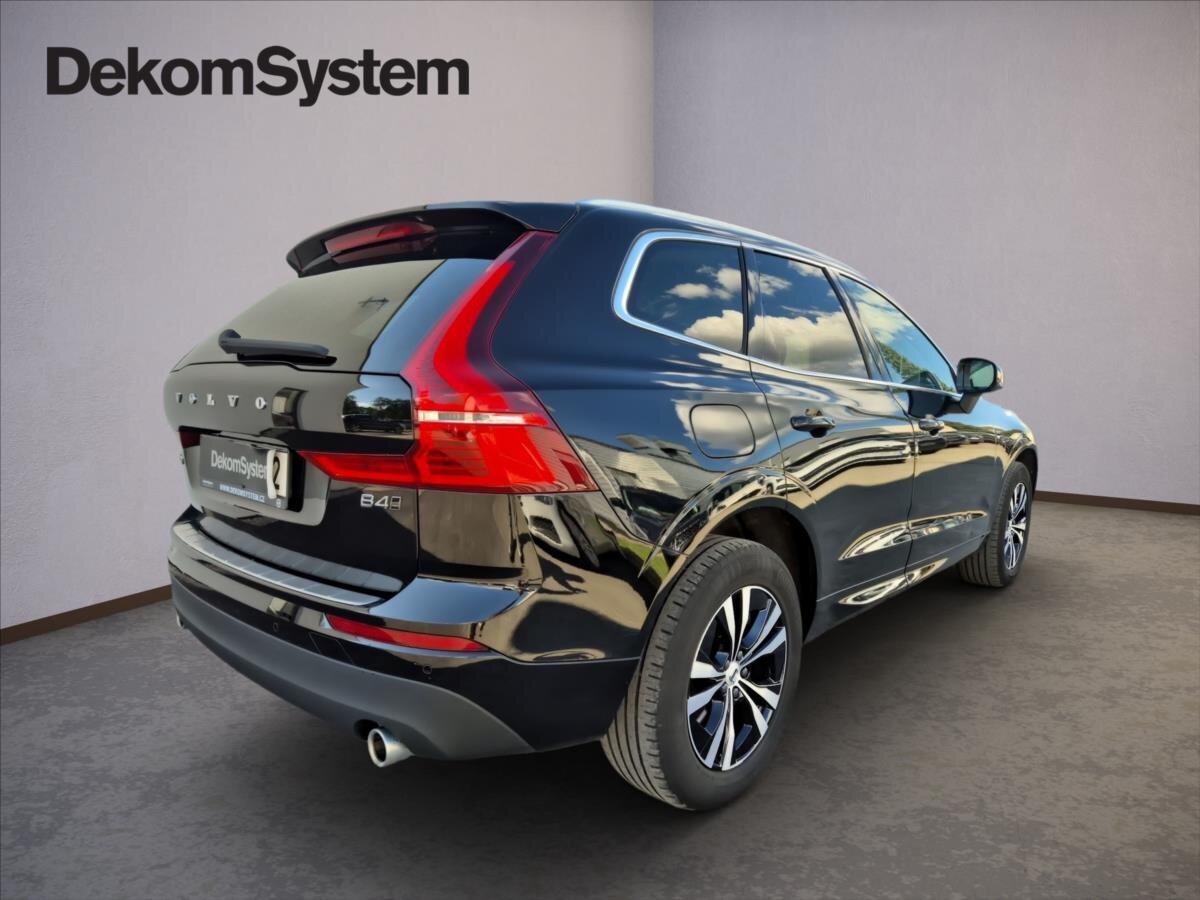 Volvo XC60 SUV / Terénní 2,0 l 145 kw