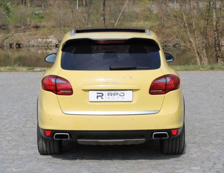Porsche Cayenne SUV / Terénní 4,8 l 294 kw