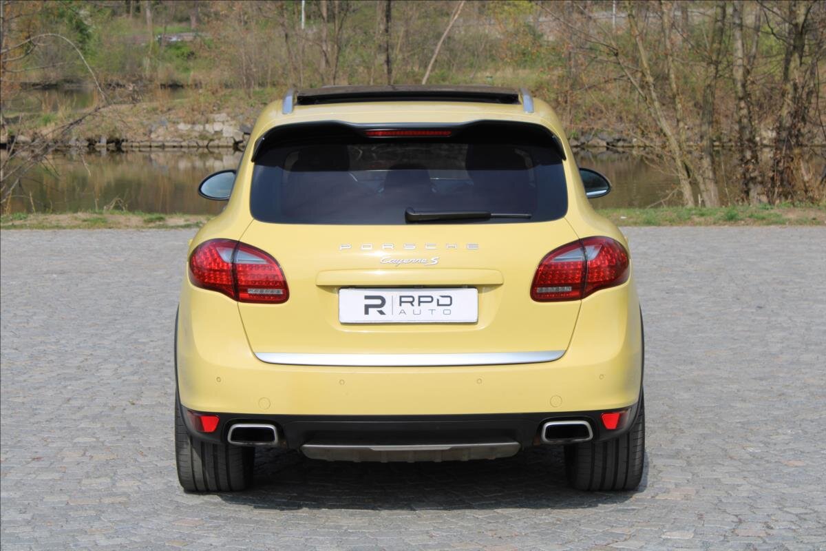 Porsche Cayenne SUV / Terénní 4,8 l 294 kw