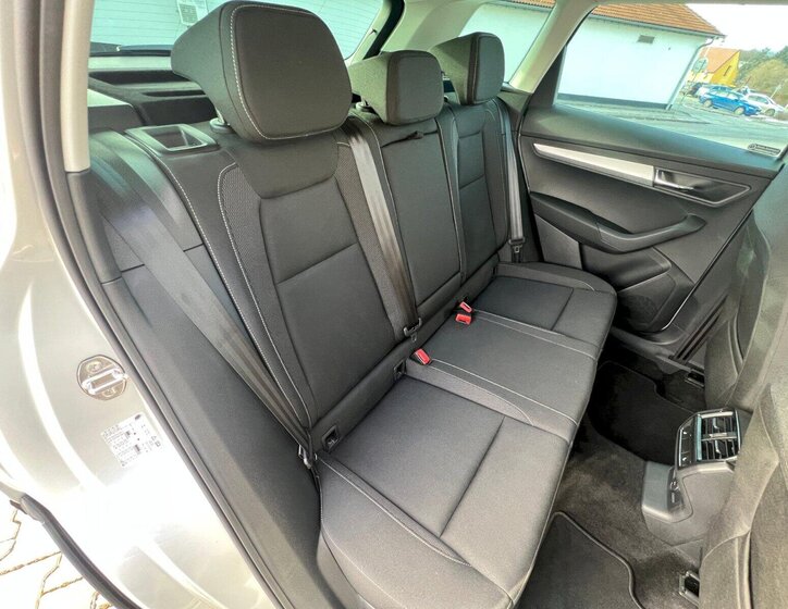 Škoda Karoq SUV 1,5 l 110 kw