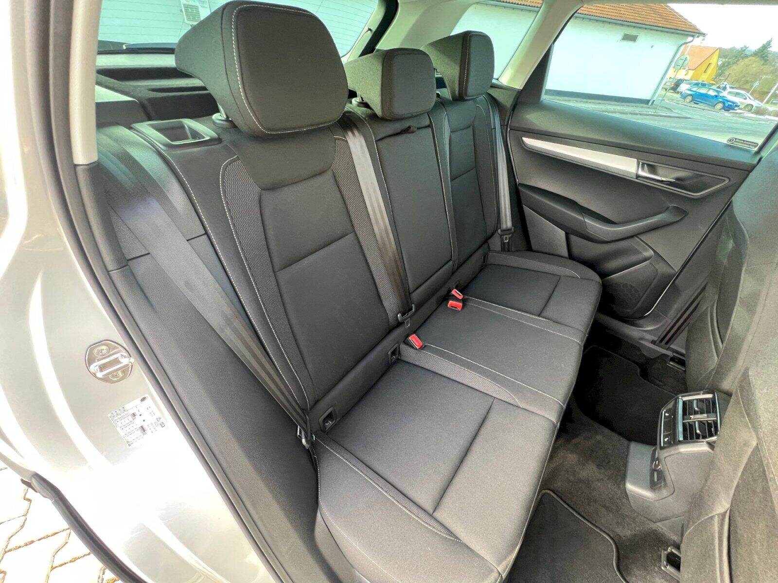 Škoda Karoq SUV 1,5 l 110 kw