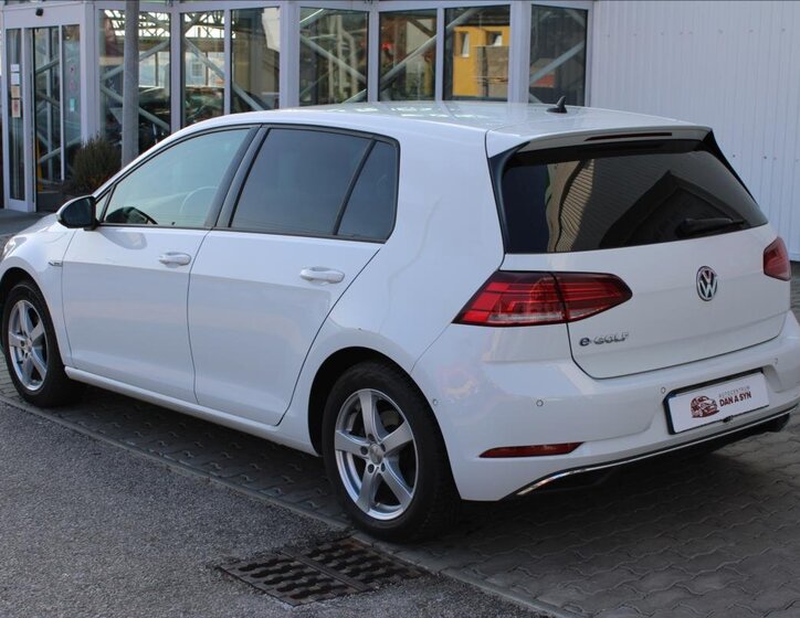 Volkswagen e-Golf Hatchback 0,0 100 kw