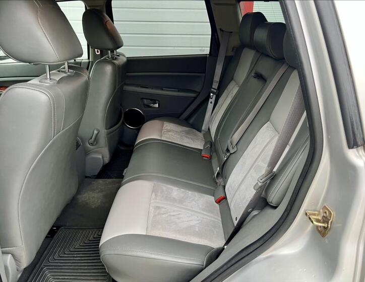 Jeep Grand Cherokee 6