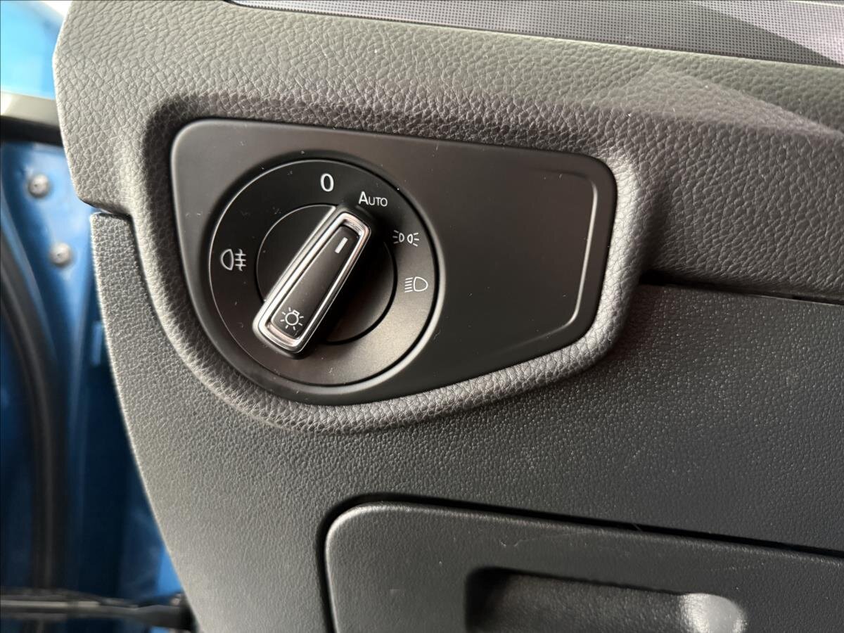 Volkswagen Touran Kombi 1,5 l 110 kw